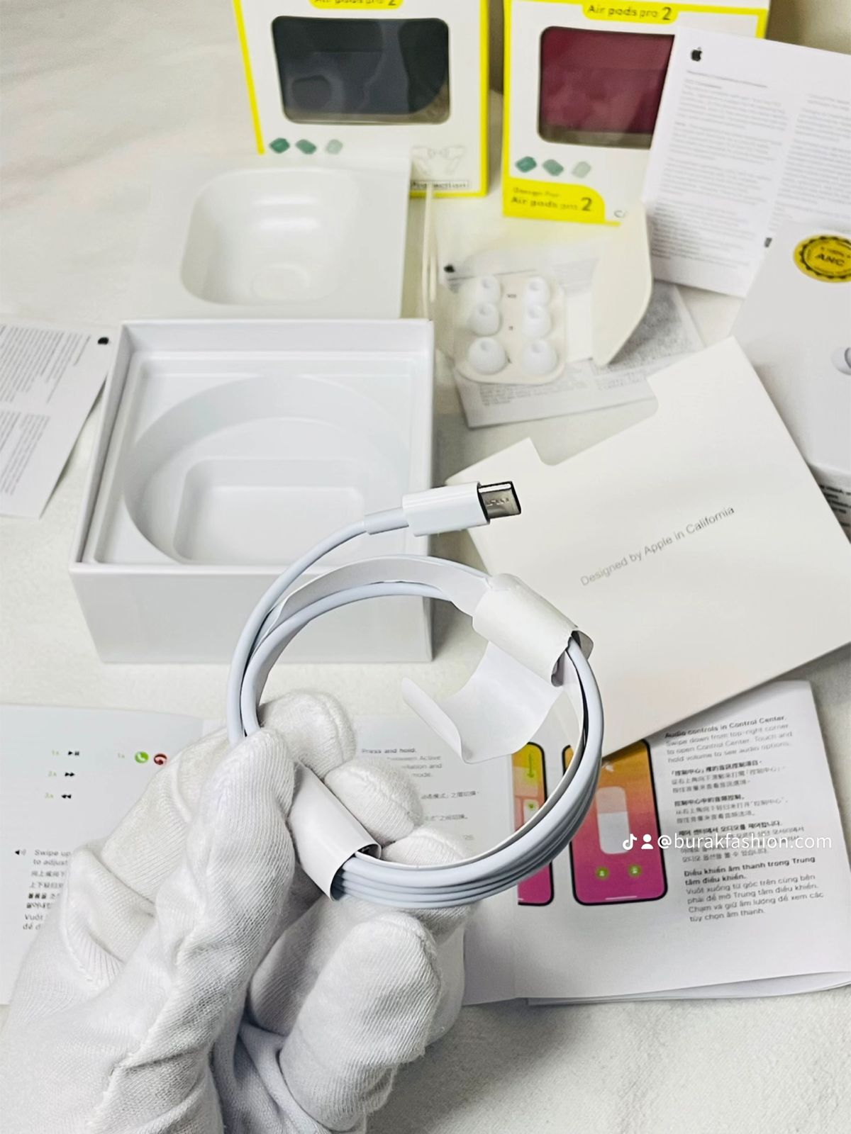 AIR PODS PRO 2 (FREE CASE)