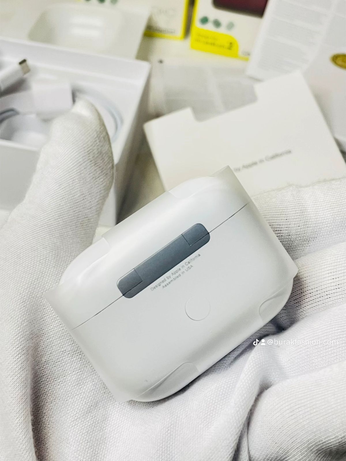AIR PODS PRO 2 (FREE CASE)